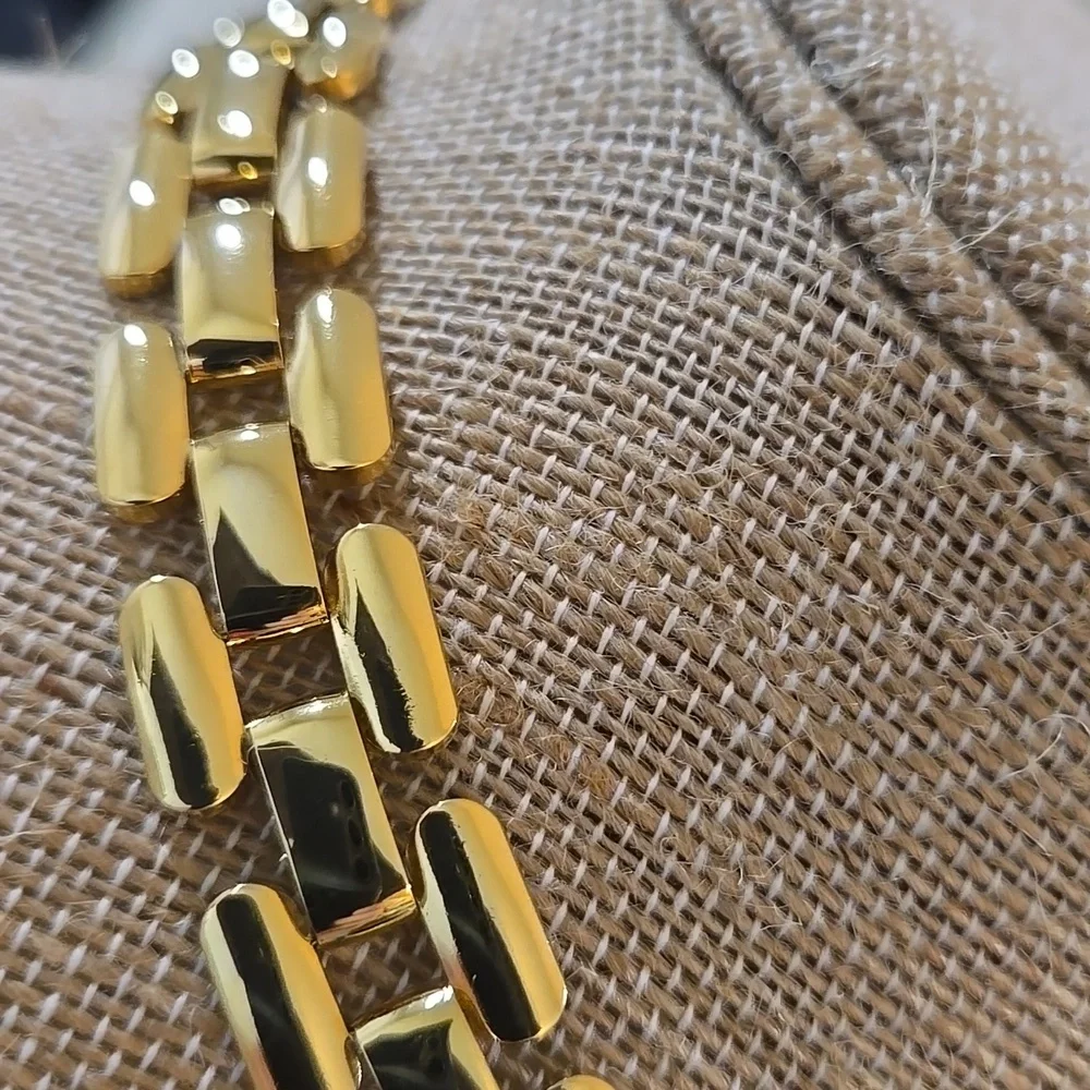Vintage Unsigned Gold-tone Metallic Choker - Picture 10 of 10